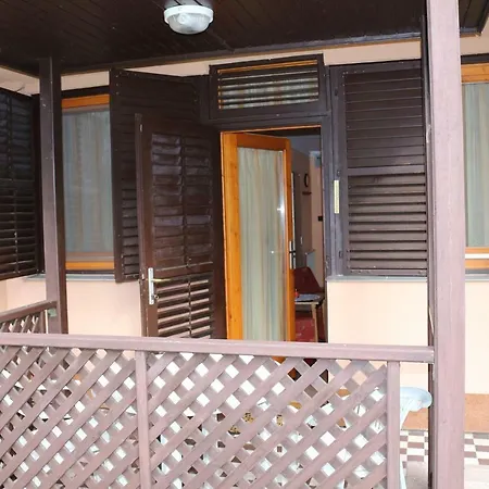 Var Apartman Apartment *